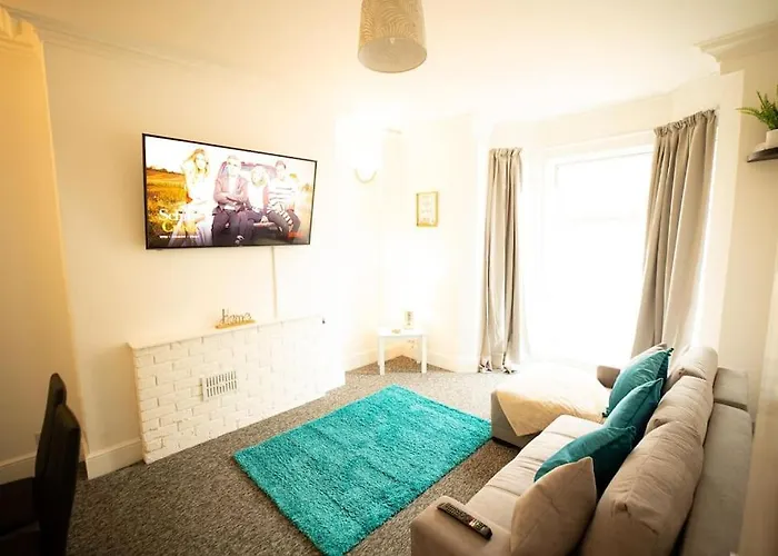 Spacious Sea-View Flat With Easy Invest