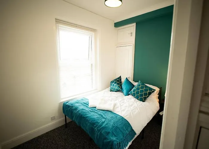 Spacious Sea-View Flat With Easy Invest