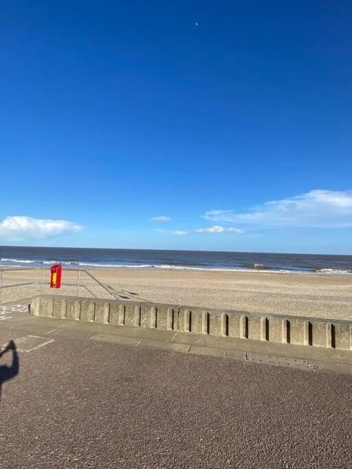 Apartment Spacious Sea-view Flat With Easy Invest Lowestoft