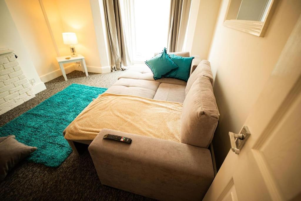 Spacious Sea-view Flat With Easy Invest Lowestoft