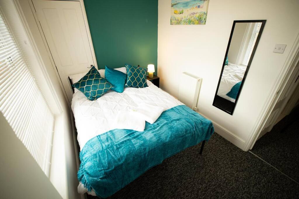 Apartment Spacious Sea-view Flat With Easy Invest *