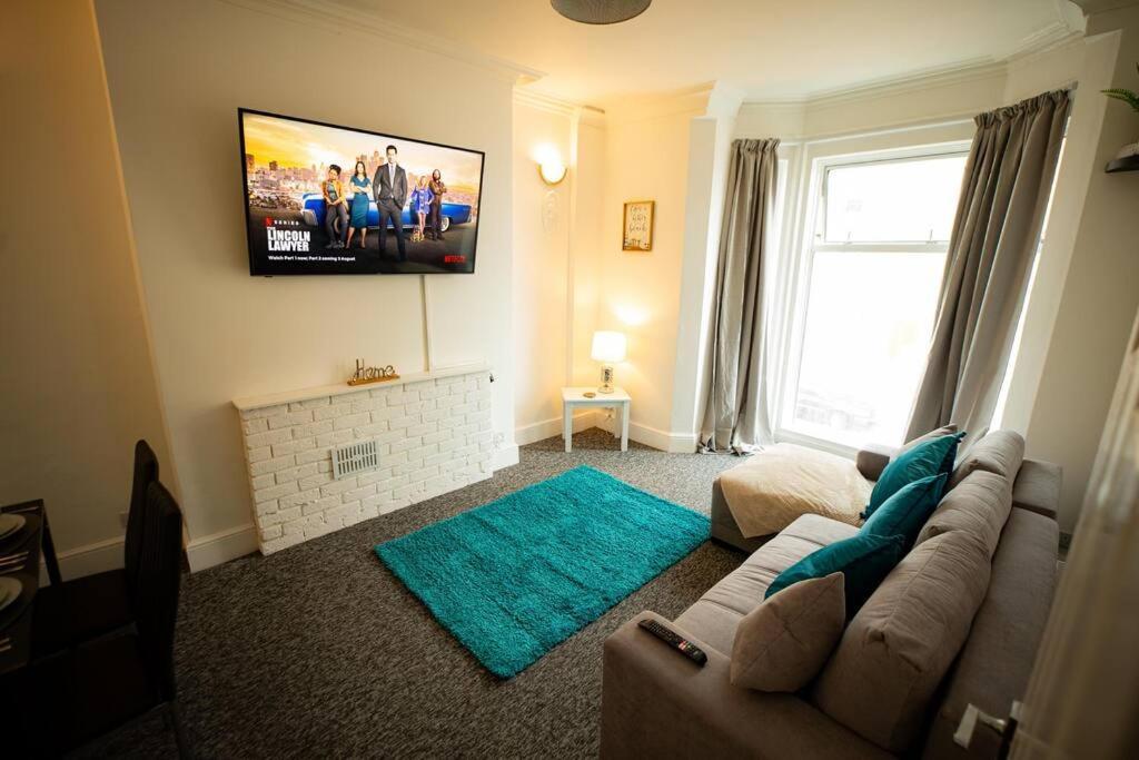 Spacious Sea-view Flat With Easy Invest Apartment *