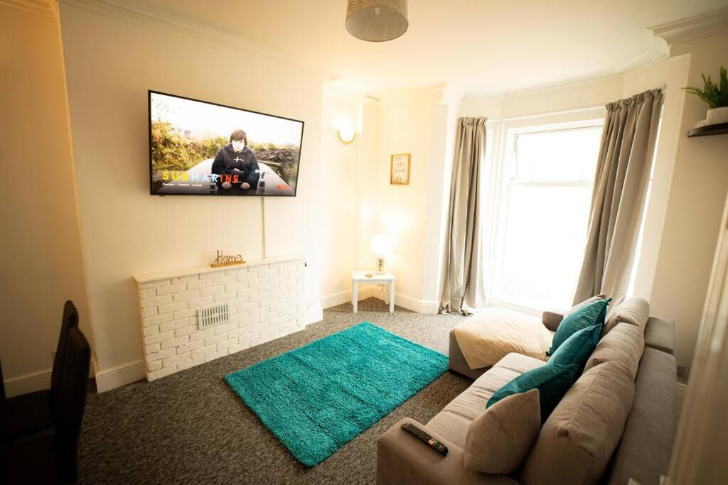 Spacious Sea-view Flat With Easy Invest Apartment *