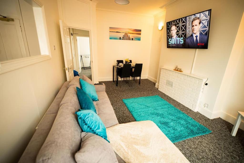 Spacious Sea-view Flat With Easy Invest Lowestoft